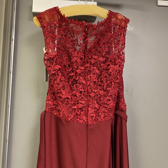 Wine mothers dress - Picture 5 of 5